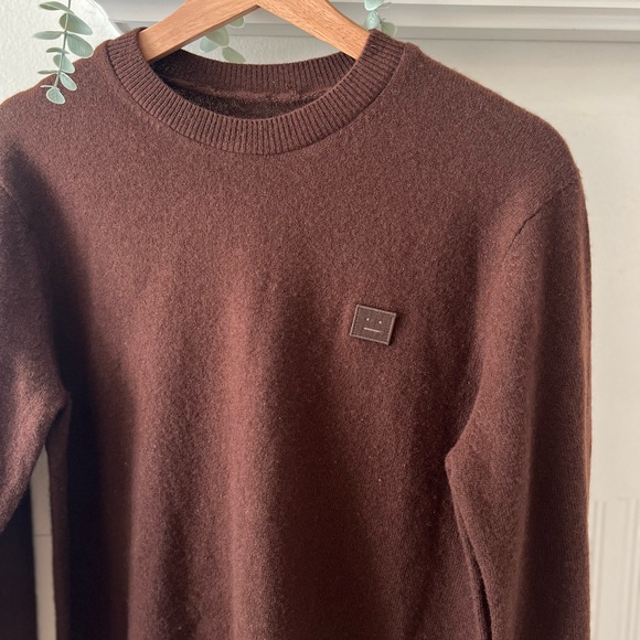 Acne Studios Kalon Face Patch Wool Sweater in Dark Brown - Picture 5 of 10